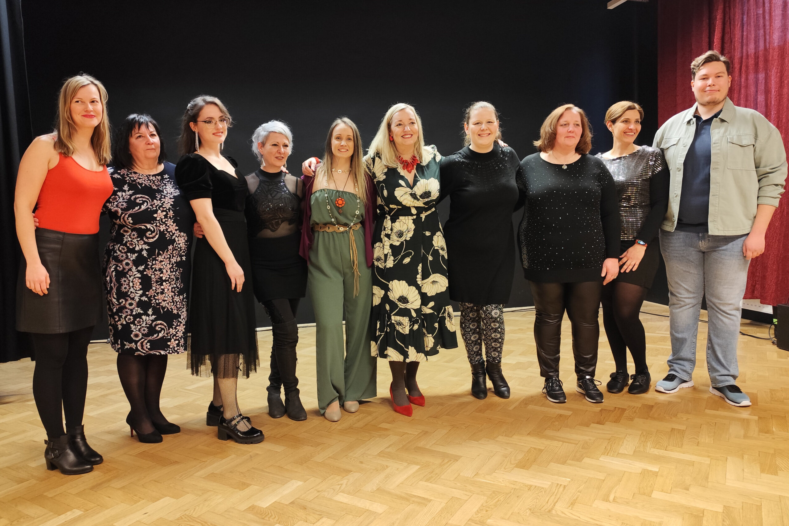 Felnőtt Stúdió tavaszi koncert csoportkép